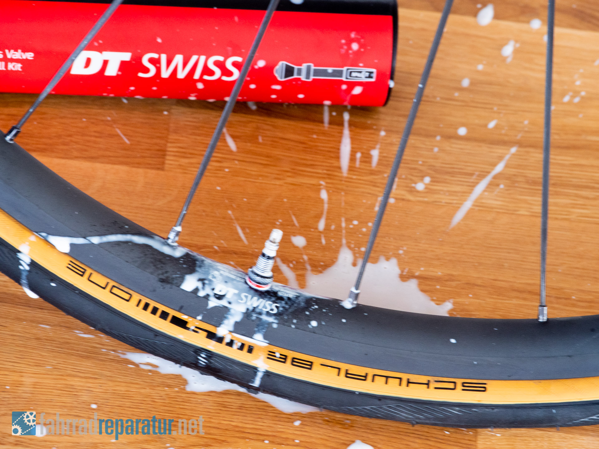 Rennrad Tubeless Reifen - Explosiver Total Fail 